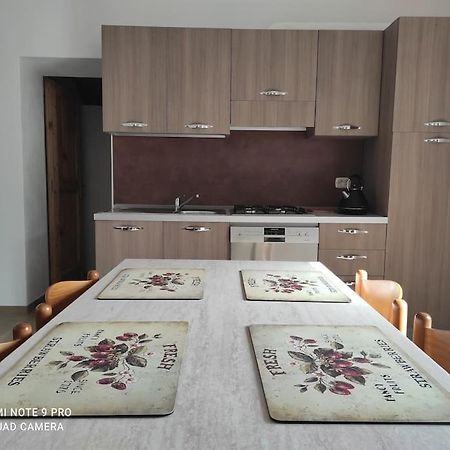 Chilometro 29 Terra Apartment Dervio Ngoại thất bức ảnh